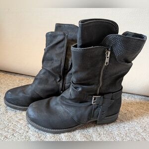 Black Zipper And Buckle Fashion Boots Sz. 9
